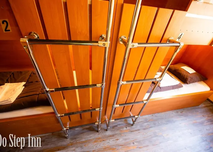 Do Step - Self-service-hostel * Viena